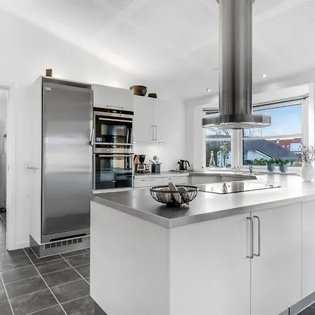 Elsi - 1-3km From The Sea By Interhome *